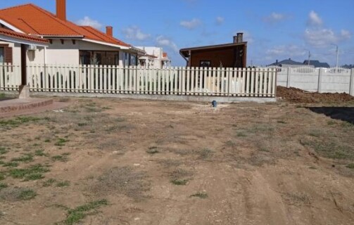 В ЖК Астери установили забор жалюзийного типа